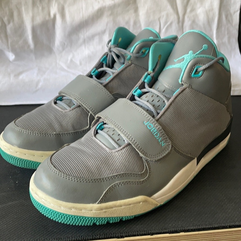 Nike Air Jordan Retro (V IV III = 543)